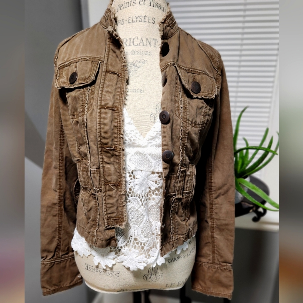 **Sold**Lightweight Women's Jacket